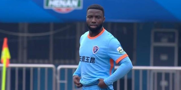 2-1，河南队负分清零，姆布拉4个单刀只打进1球 乔迪毫无防守体系