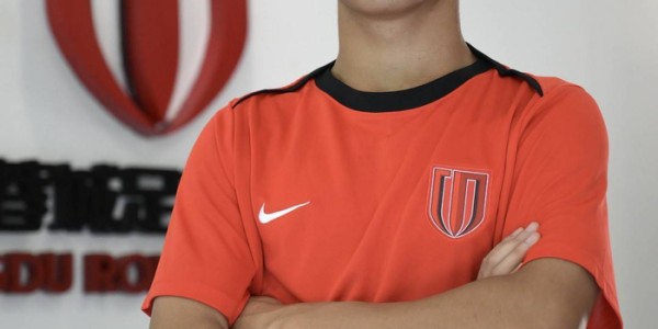 少年“小帅”：从中乙首球到金童加冕，成都09后小将逐梦绿茵|帅惟浩|里基·卢比奥|成都蓉城足球俱乐部|U17亚洲杯|中国金球奖_新浪新闻