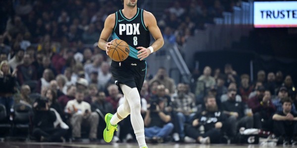 你被圈粉了吗？开拓者造自研版内外双核 杨瀚森跟俩大哥好好练吧