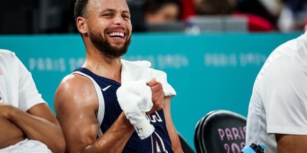 怀特回忆奥运库里：2022年他的表现仍令我难忘 但与他并肩作战无比畅快