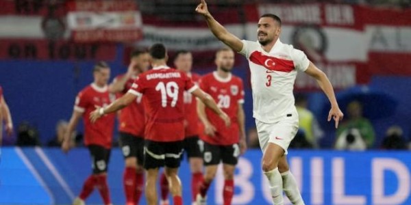 开云体育-【现场】“上头”土耳其开启庆典，黑马奥地利迷失异乡