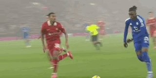 开云官网-【英超】萨拉赫哈克波破门，利物浦3比1逆转莱斯特城